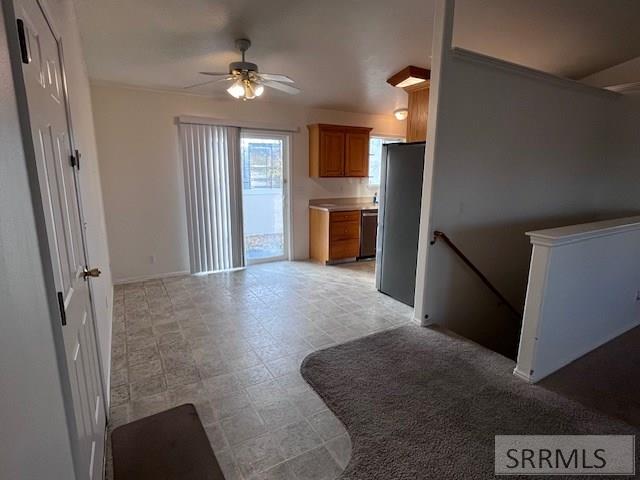 1673 N Avon Lane Property Photo 3