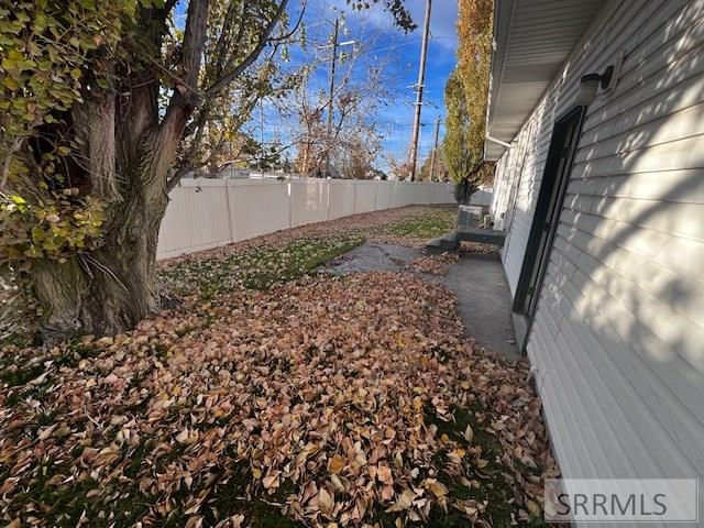 1673 N Avon Lane Property Photo 16