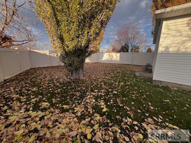 1673 N Avon Lane Property Photo 18