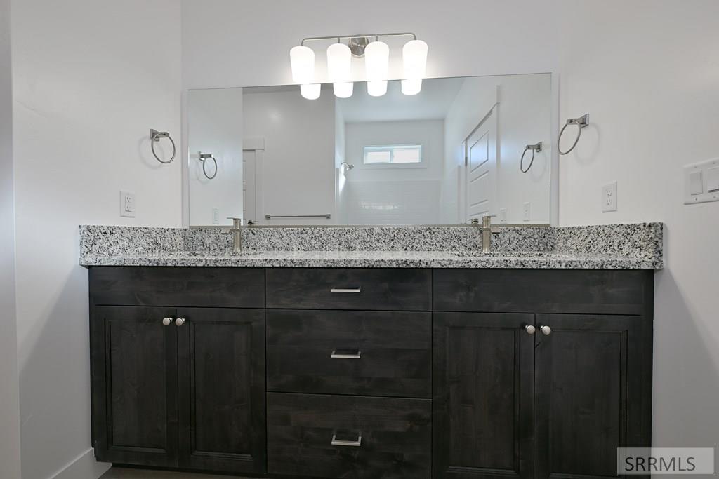 3190 Peacock Lane Property Photo 5