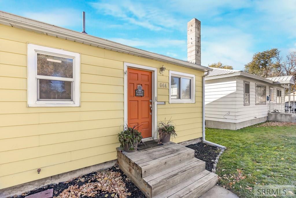 644 Lomax Street Property Photo 4