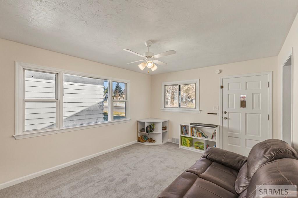 644 Lomax Street Property Photo 6