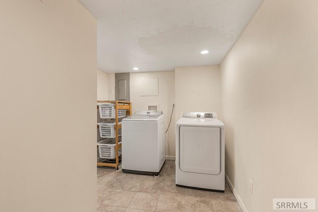 644 Lomax Street Property Photo 33