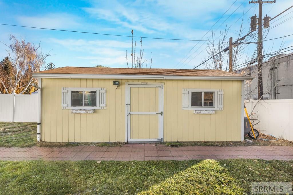 644 Lomax Street Property Photo 44