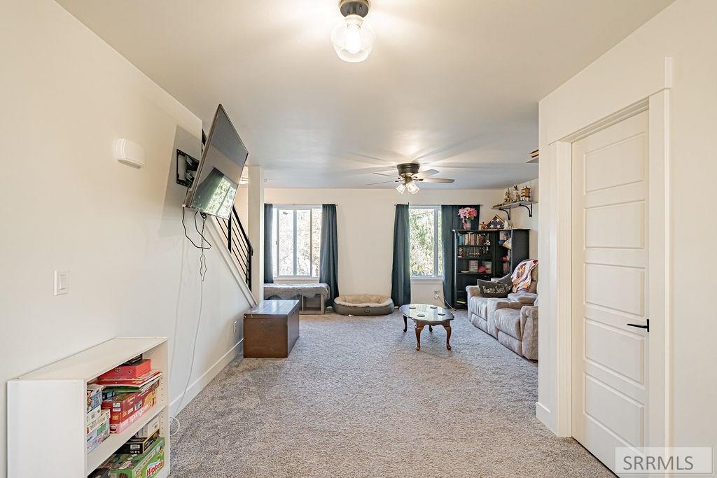 676 E Court Street # 105 Property Photo 4