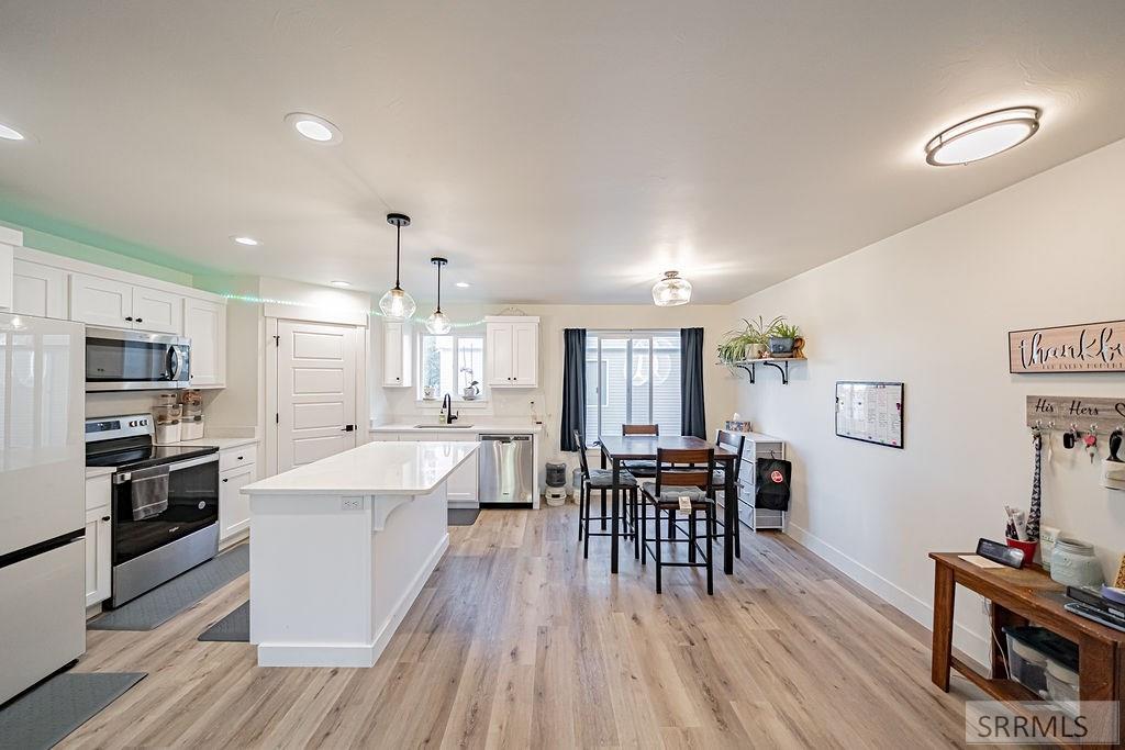 676 E Court Street # 105 Property Photo 7