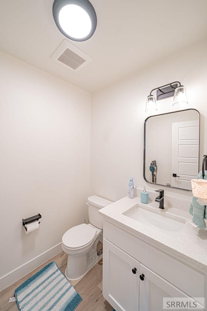 676 E Court Street # 105 Property Photo 14