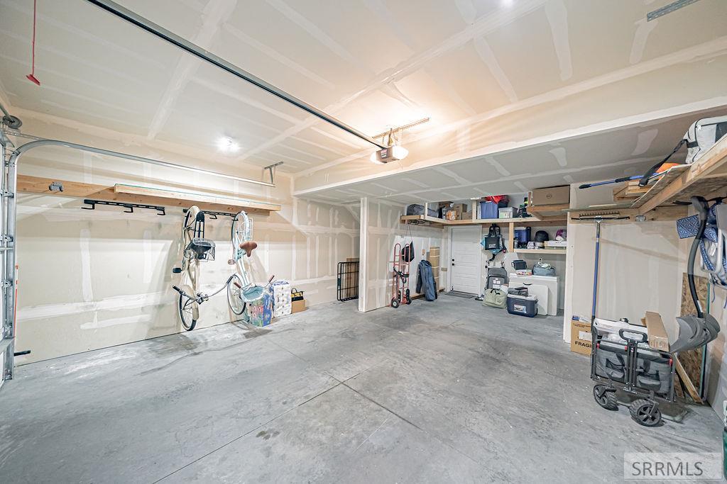 676 E Court Street # 105 Property Photo 26