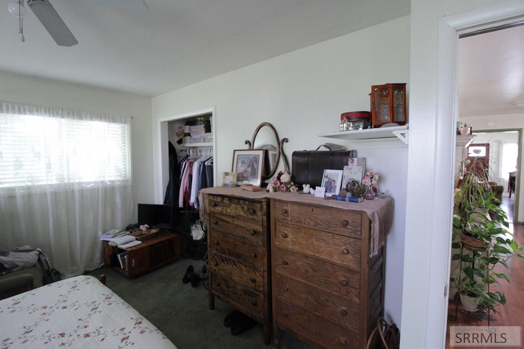 419 W Grand Avenue Property Photo 7