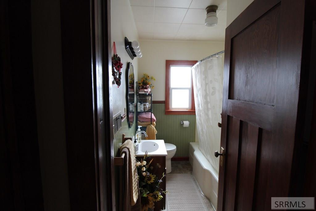 419 W Grand Avenue Property Photo 19
