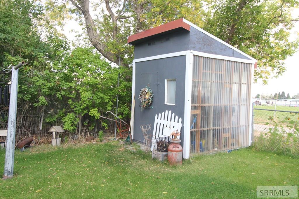 419 W Grand Avenue Property Photo 25