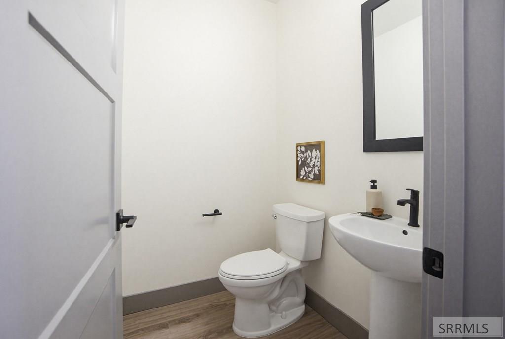 4987 N Beach Dr Property Photo 18