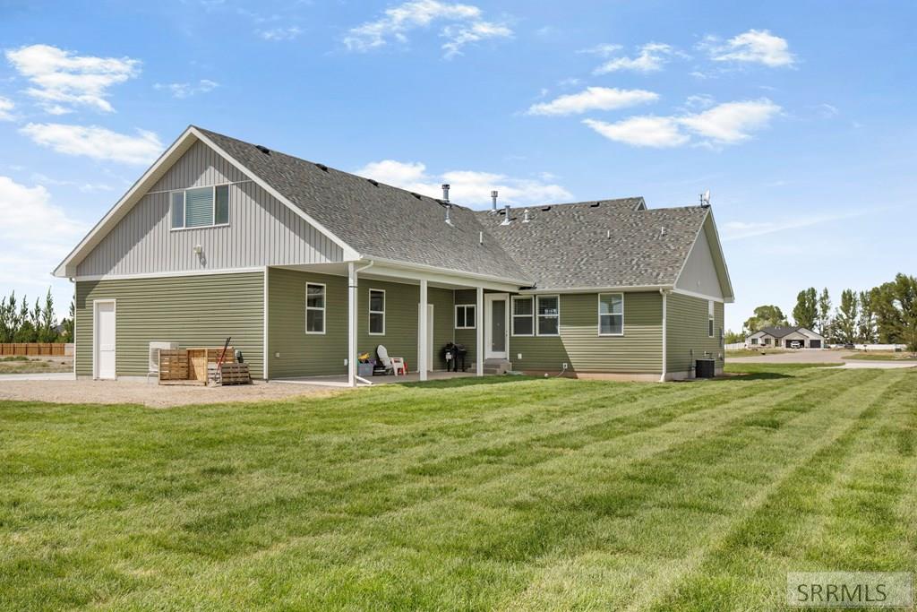 4148 E 82 N Property Photo 4