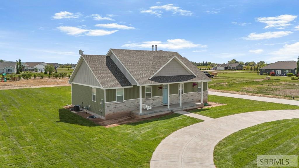 4148 E 82 N Property Photo 8