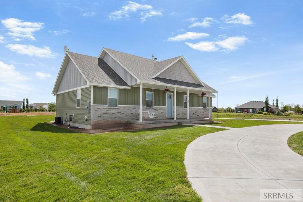 4148 E 82 N Property Photo 9
