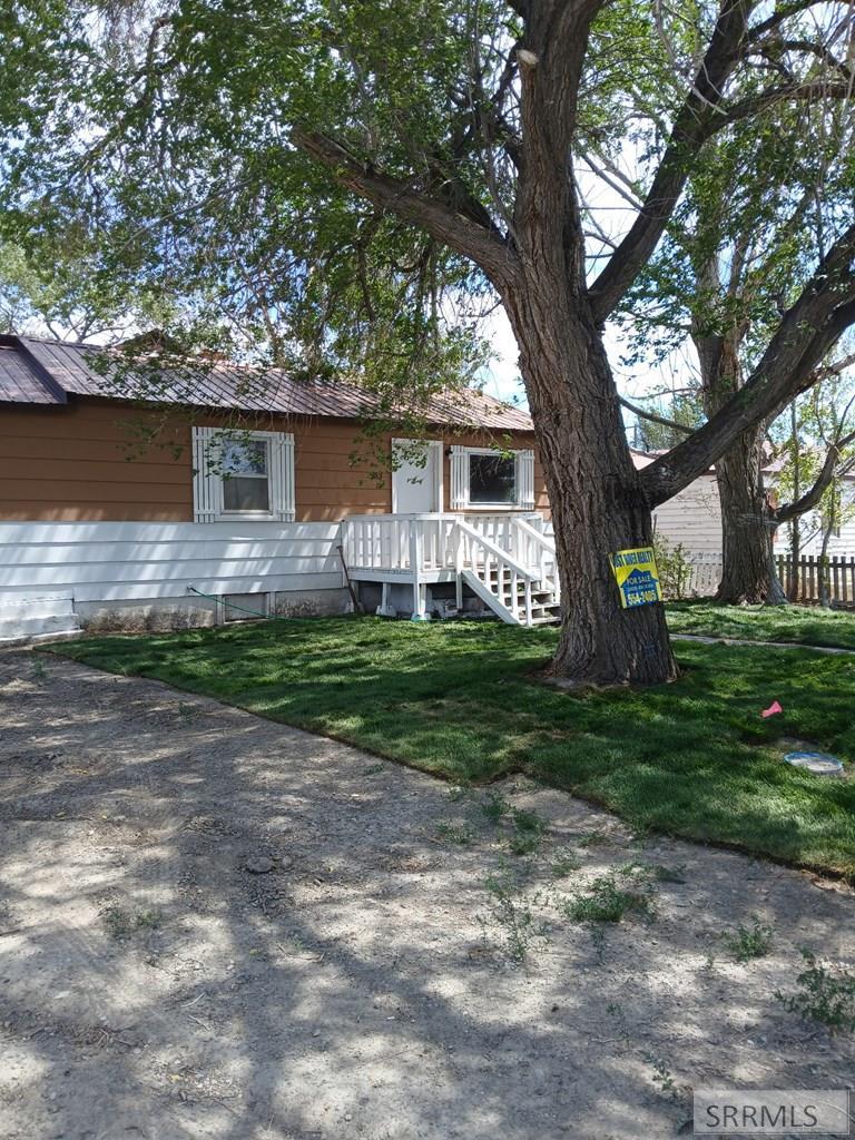 683 W Decoria Avenue Property Photo 1