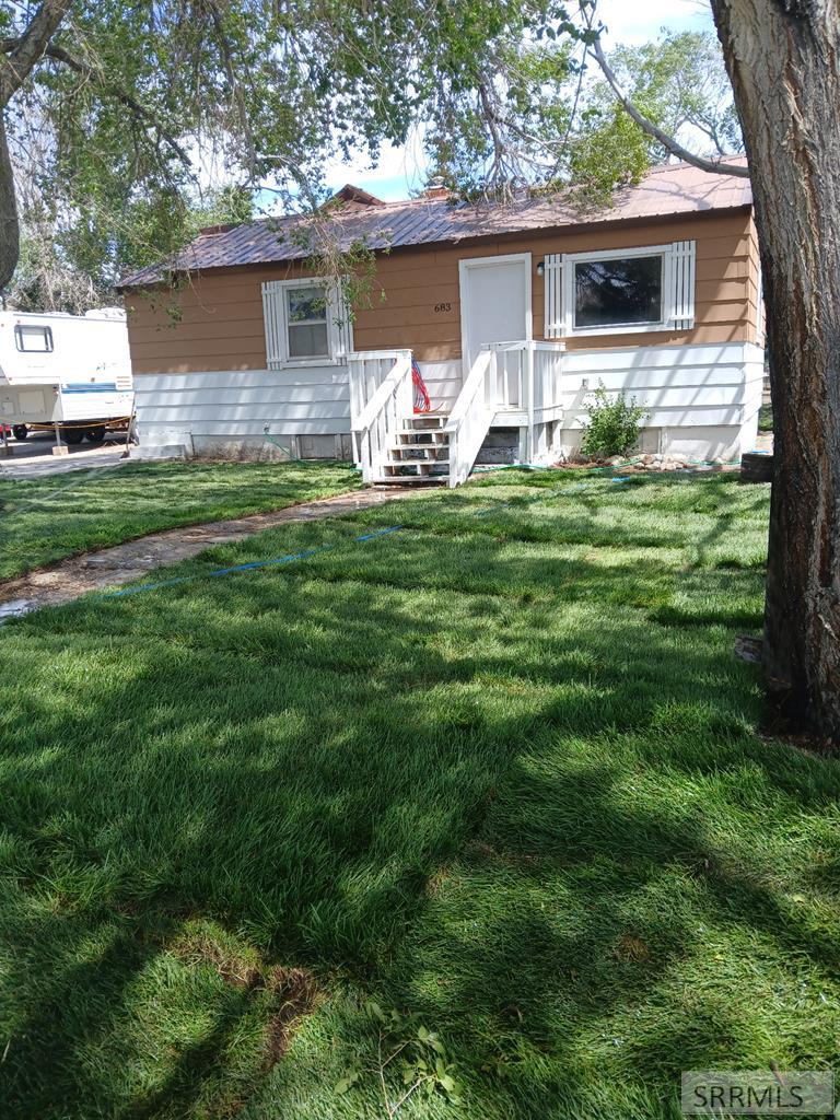 683 W Decoria Avenue Property Photo 2