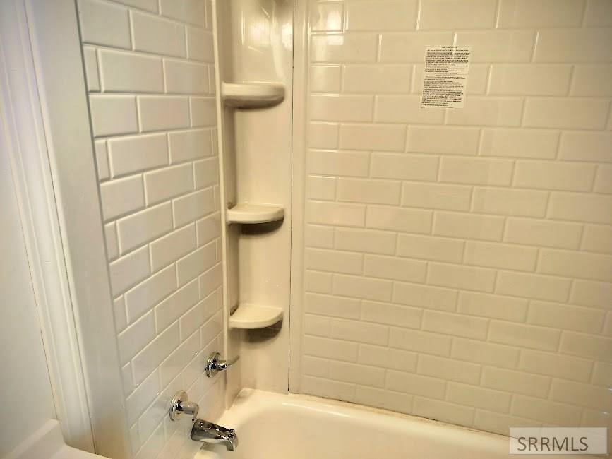 683 W Decoria Avenue Property Photo 9
