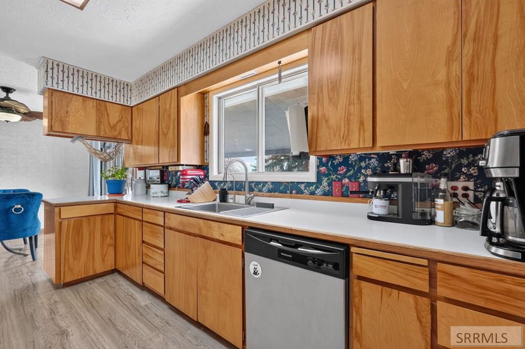 415 Sunset Drive Property Photo 17
