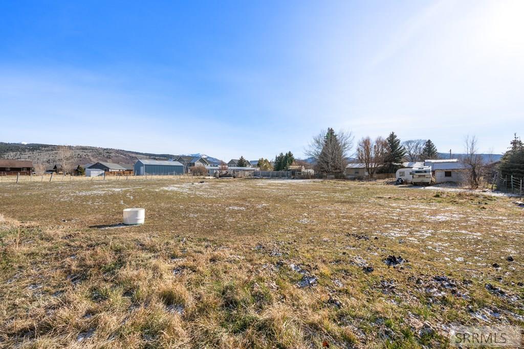135 E Birch Street Property Photo 7
