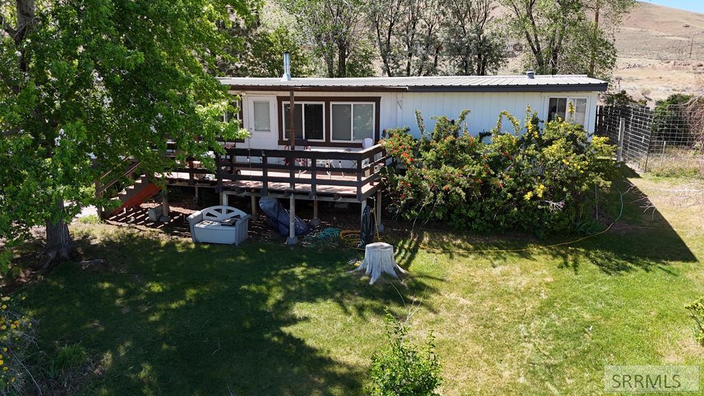 900 Challis Creek Road Property Photo 1
