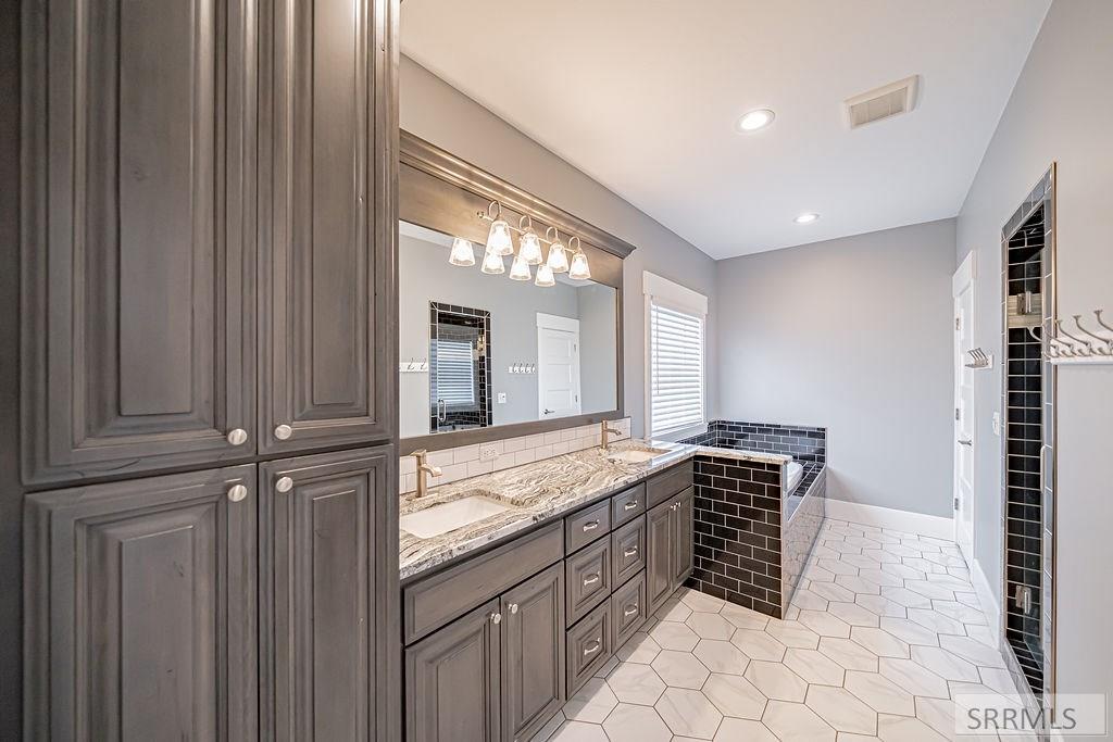5319 Eaglewood Drive Property Photo 23
