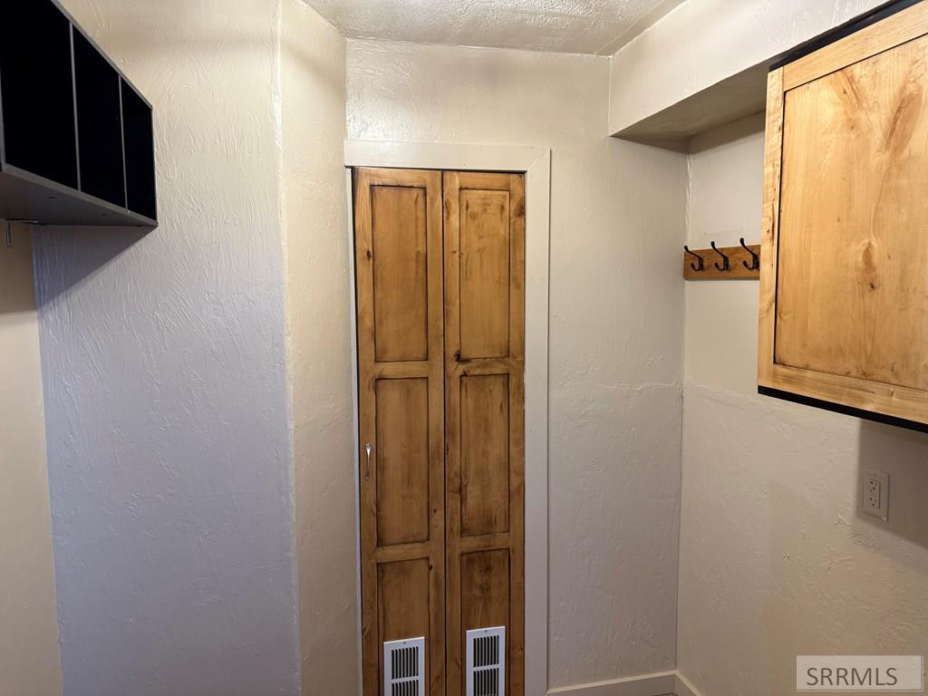 2932 S Arthur Street Property Photo 20