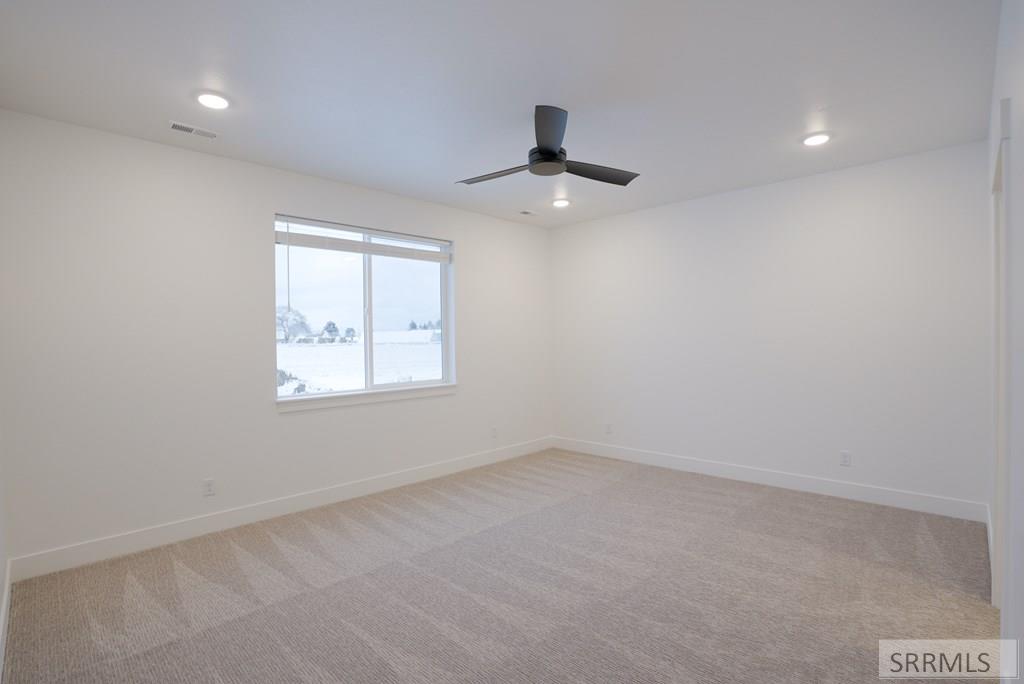 2927 N Grant Avenue Property Photo 9