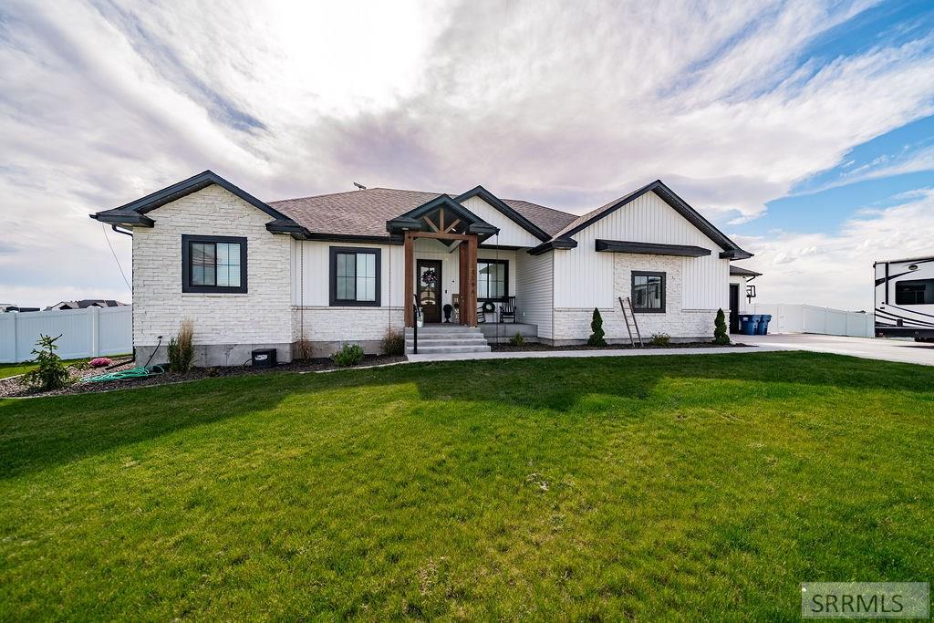 1596 N 845 E Property Photo 4