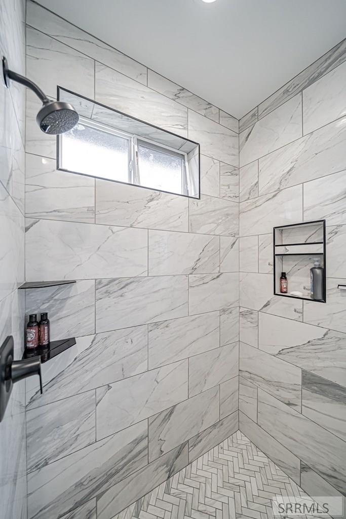 1596 N 845 E Property Photo 25