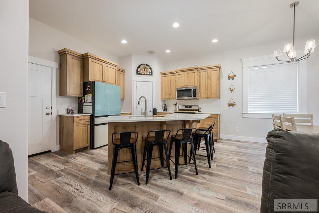 4209 N Catalina Avenue Property Photo 4