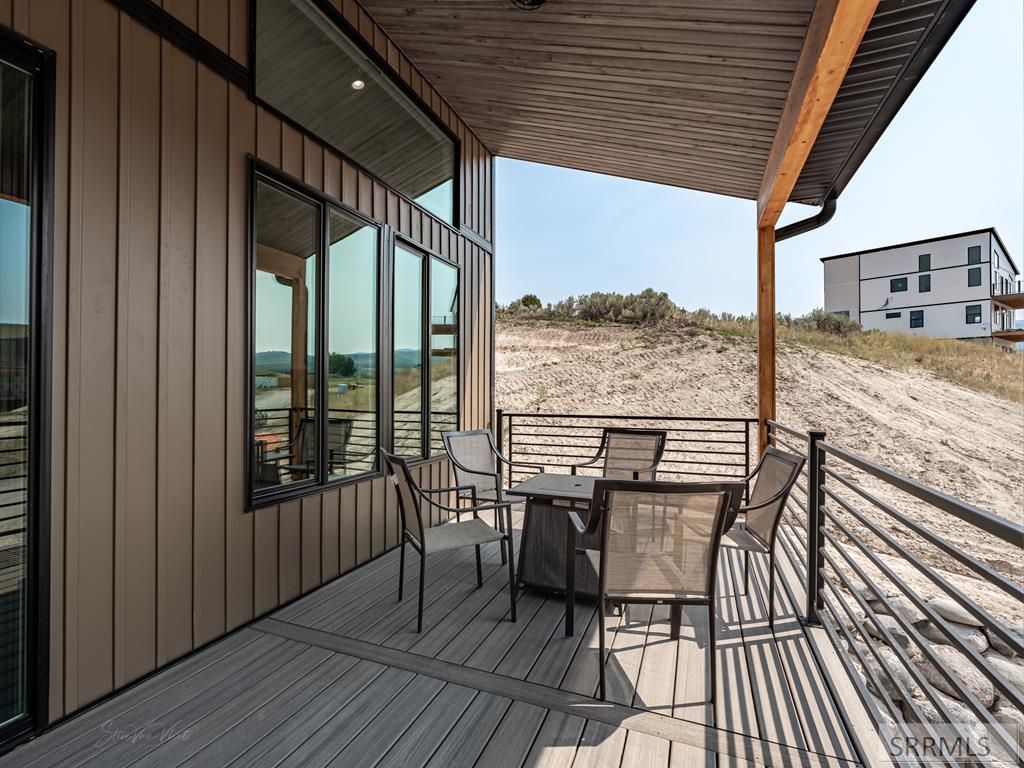 9616 Violet Way Property Photo 17