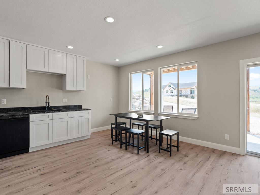 9616 Violet Way Property Photo 32