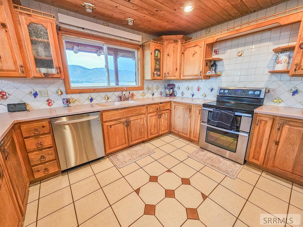 3258 N 3350 W Property Photo 17