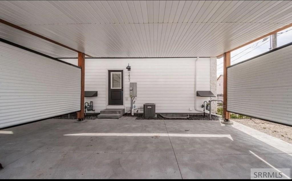 1457 Fremont Ave Property Photo 3