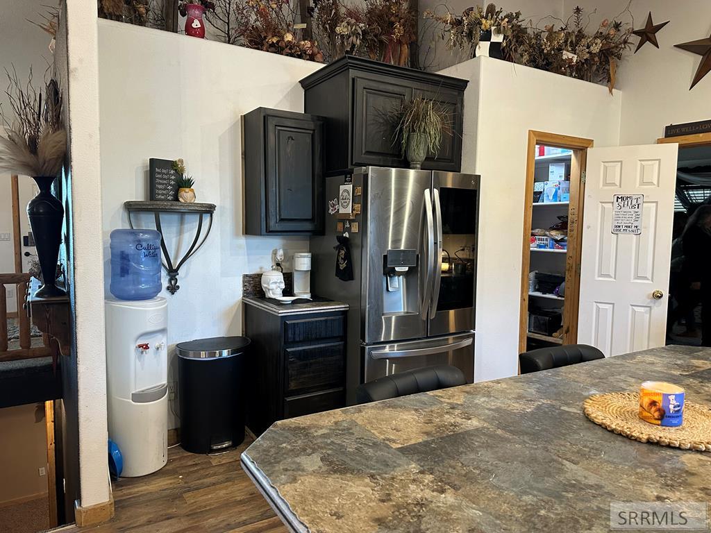22 E Rich Lane Property Photo 13
