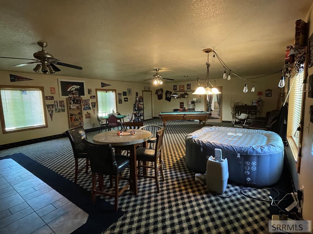 22 E Rich Lane Property Photo 18