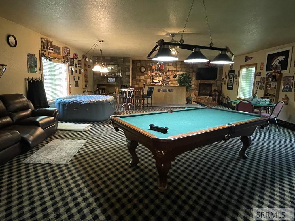 22 E Rich Lane Property Photo 19