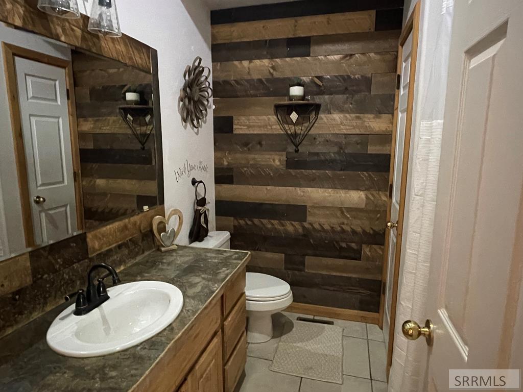 22 E Rich Lane Property Photo 28