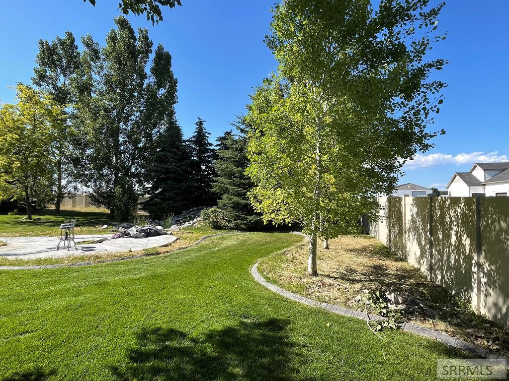 22 E Rich Lane Property Photo 38