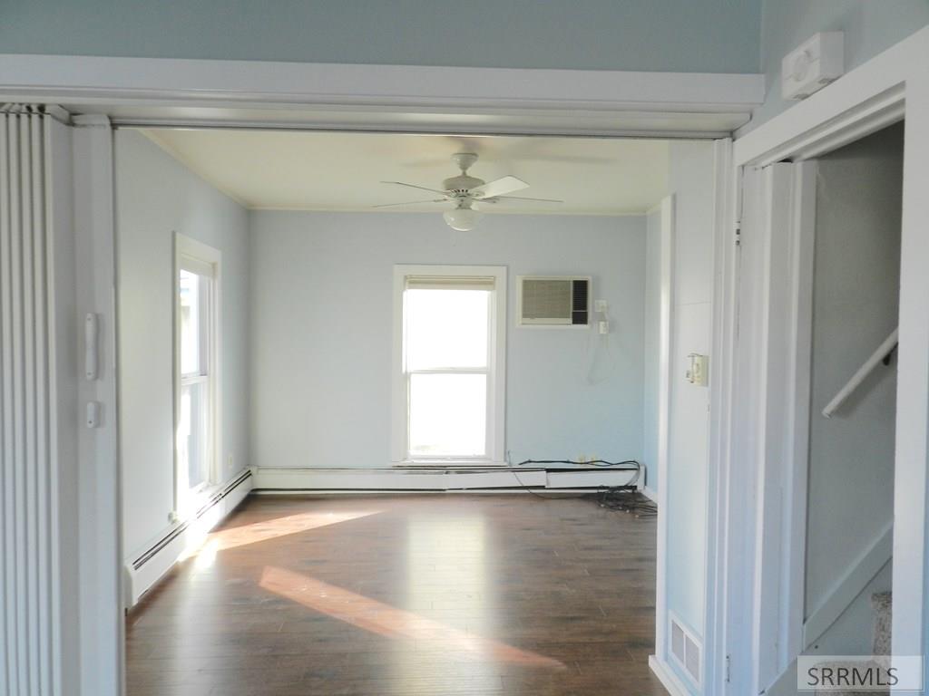 901 Main Street Property Photo 8