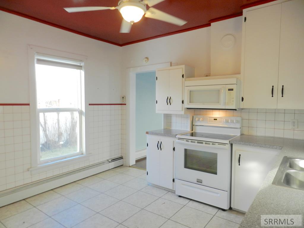 901 Main Street Property Photo 10