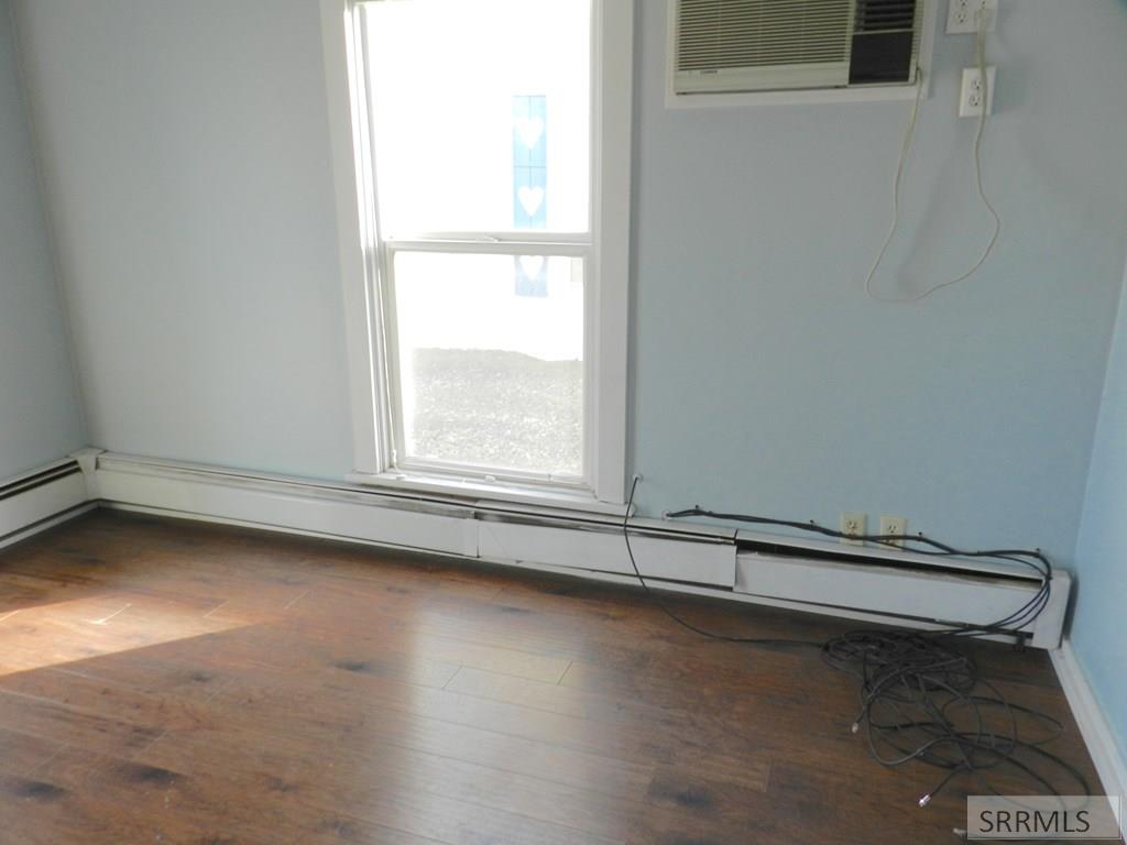 901 Main Street Property Photo 16