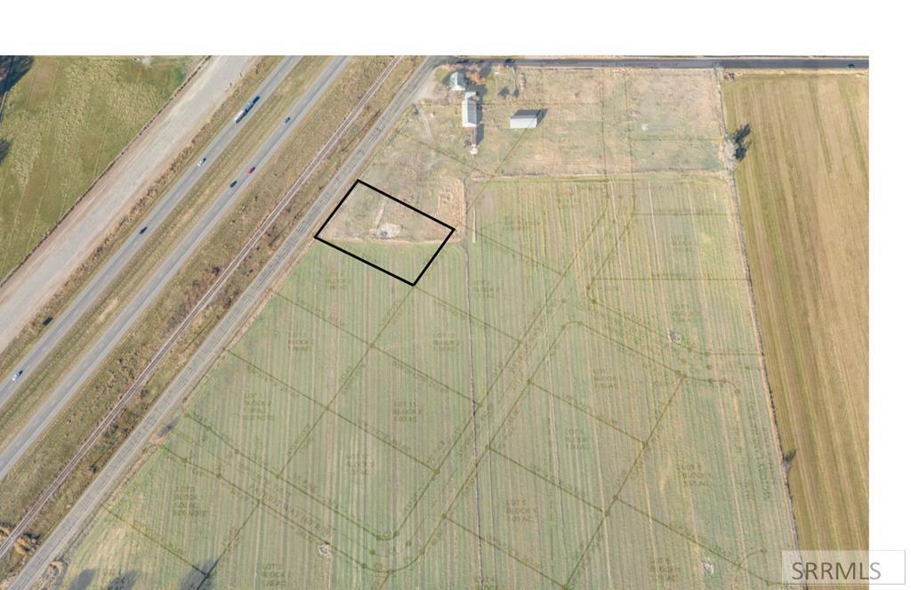 3390 S Yellowstone Hwy Property Photo 3