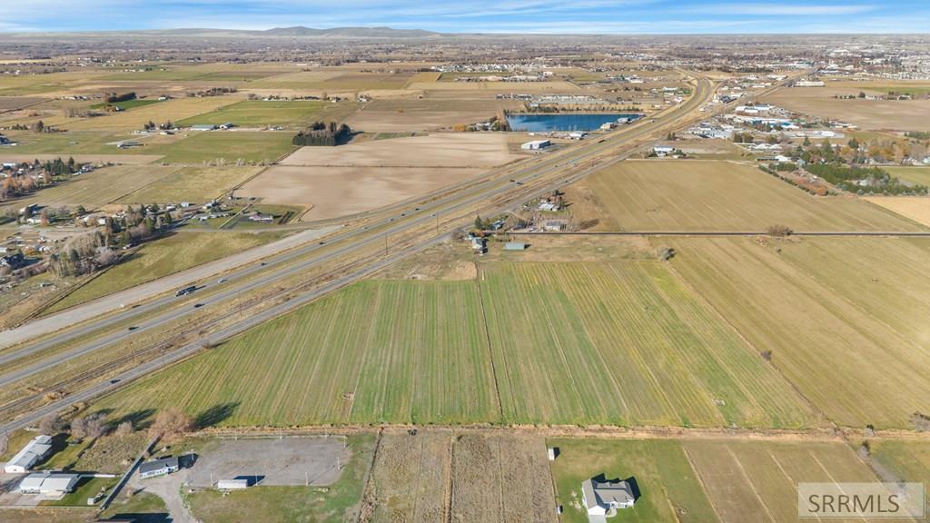 3390 S Yellowstone Hwy Property Photo 4