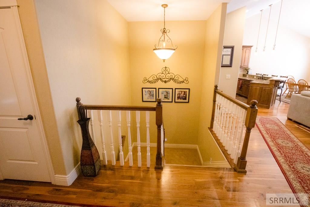 354 Eagle Summit Property Photo 6