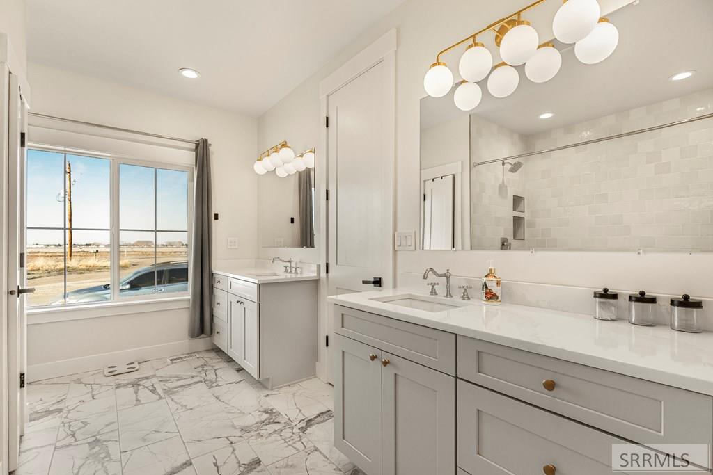 1423 N 950 E Property Photo 12