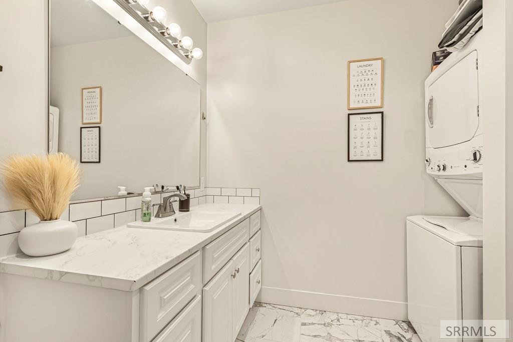 1423 N 950 E Property Photo 23