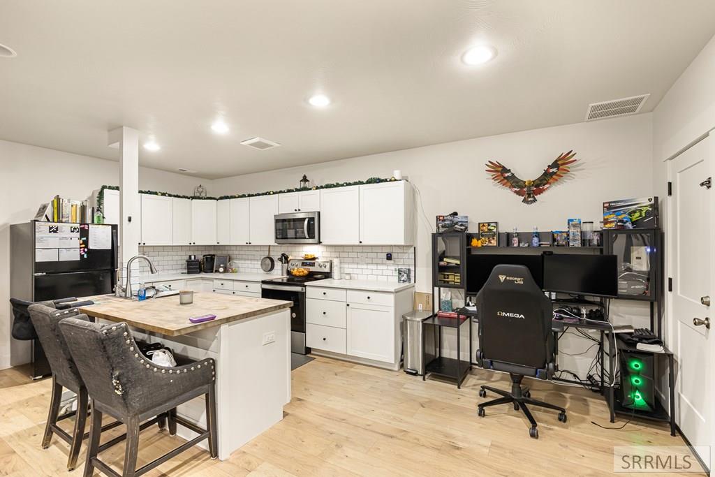 1423 N 950 E Property Photo 25