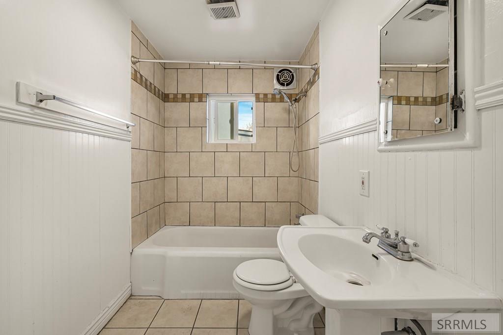166 Washington Avenue Property Photo 9